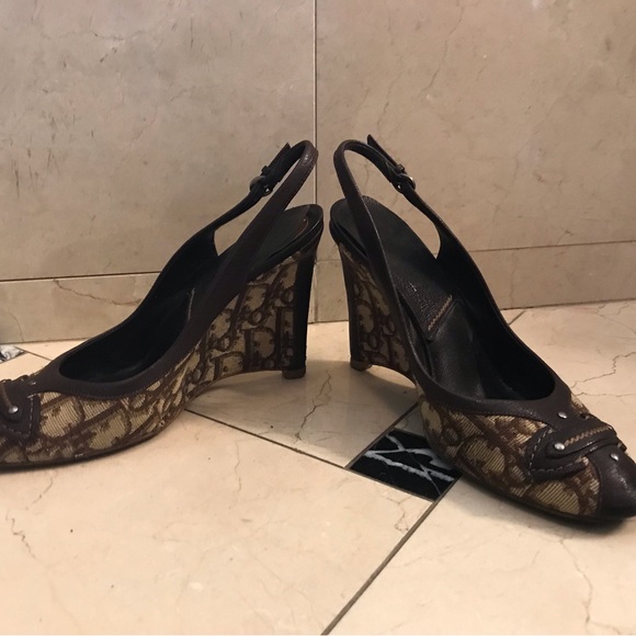 Christian Dior Wedge Heel Monogram Beige - Picture 2 of 7